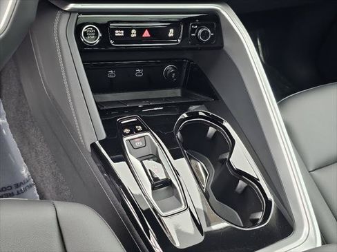 Certified 2025 Audi Q5 Premium w/ Convenience Package AWD/4WD image 11