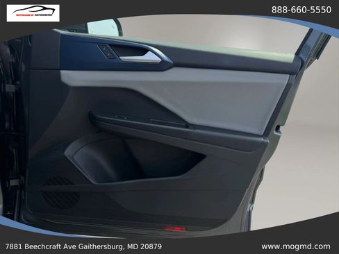 Used 2022 Volkswagen Taos SE FWD image 28