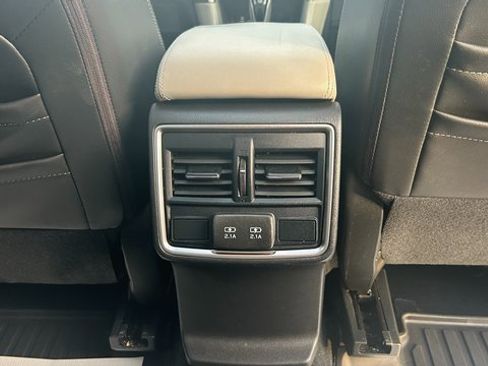 Used 2020 Subaru Forester Limited image 58