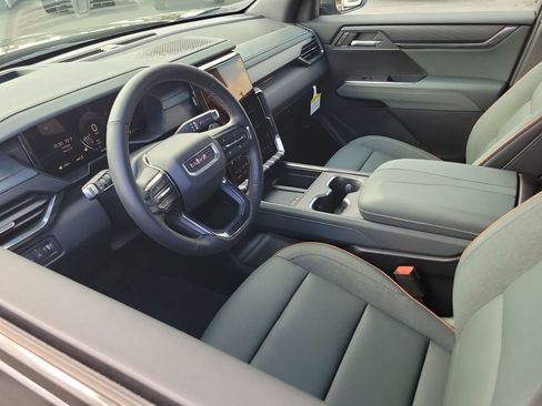 Used 2026 GMC Acadia AT4 w/ Luxury Package image 10