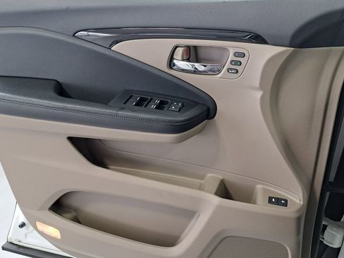 Used 2020 Honda Pilot Touring image 20