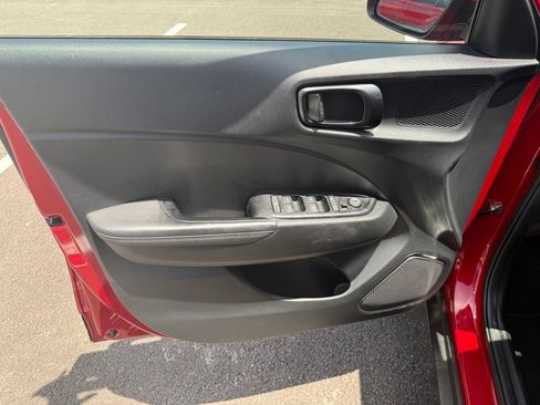 Certified 2023 Hyundai Venue Limited FWD image 10