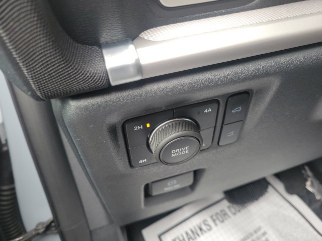 Used 2025 Ford Expedition Active AWD/4WD image 19