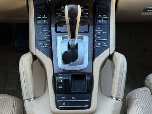 Used 2016 Porsche Cayenne image 27