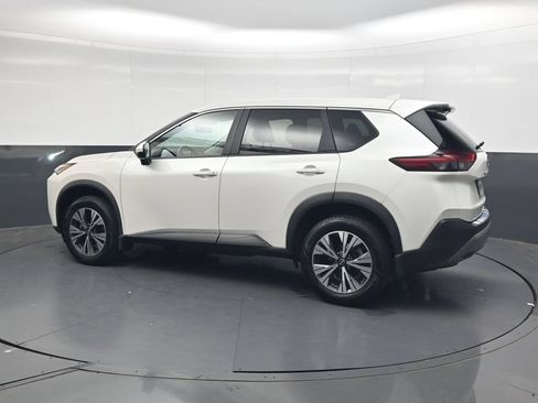 Used 2023 Nissan Rogue SV FWD image 8