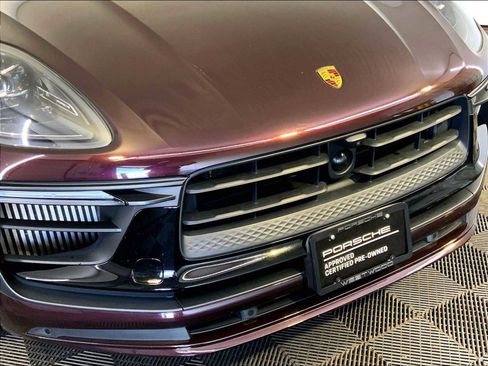 Certified 2023 Porsche Macan S AWD/4WD image 34