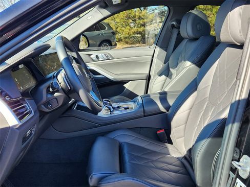 Used 2023 BMW X6 xDrive40i image 8
