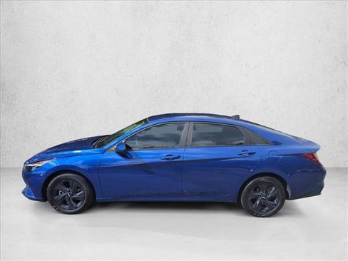 Certified 2023 Hyundai Elantra SEL FWD image 6