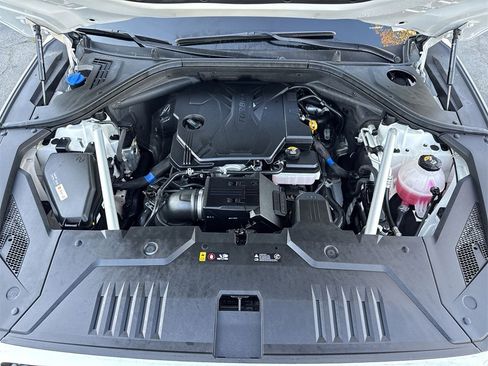 Used 2022 Genesis GV70 2.5T w/ Sport Prestige Package image 18