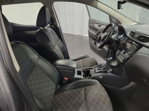 Used 2020 Nissan Rogue Sport SV w/ Technology Package image 23