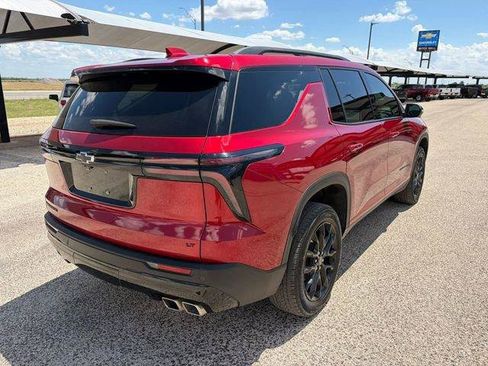 Used 2024 Chevrolet Traverse LT w/ Midnight/Sport Edition FWD image 5