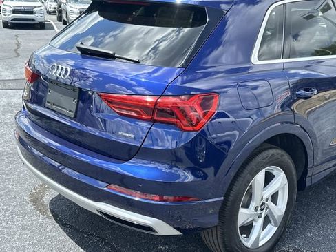 Used 2022 Audi Q3 2.0T Premium w/ Convenience Package AWD/4WD image 11