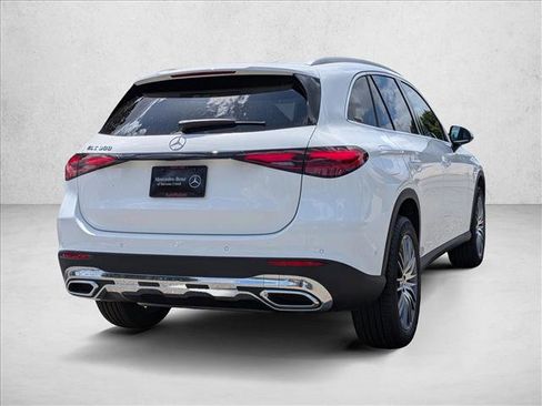 New 2026 Mercedes-Benz GLC 300 image 2