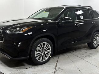 New 2026 Toyota Highlander Platinum video 1