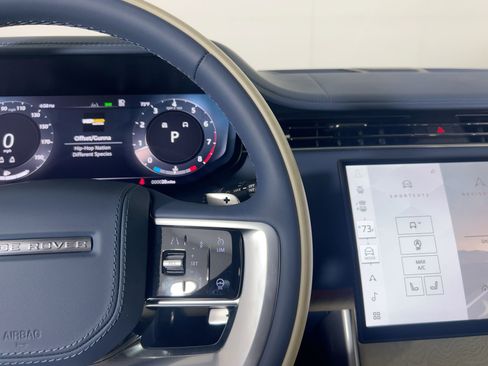 New 2025 Land Rover Range Rover SV image 15