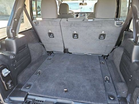 Used 2021 Jeep Wrangler Unlimited Sport image 31