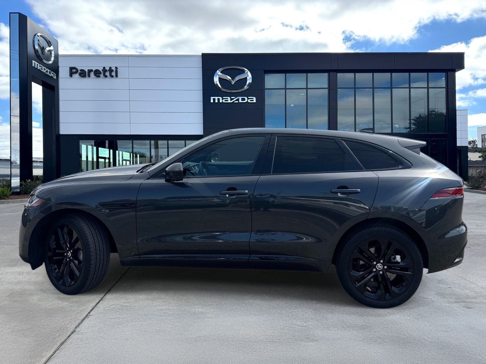 Used 2026 Jaguar F-PACE R-Dynamic S AWD/4WD image 2