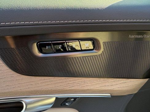 New 2026 Volvo XC90 B6 Plus w/ Protection Package image 10