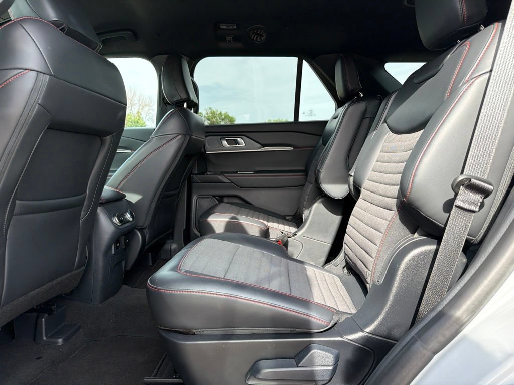 Used 2026 Ford Explorer ST-Line AWD/4WD image 12