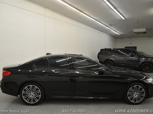 Used 2020 BMW 530i w/ M Sport Package RWD image 8