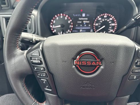 Used 2024 Nissan Titan PRO-4X w/ Pro-4x Convenience Package AWD/4WD image 27