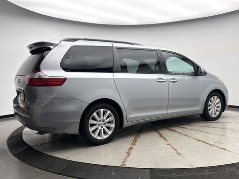 Used 2015 Toyota Sienna Limited Premium FWD image 5