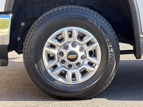 Certified 2025 Chevrolet Silverado 2500 LT w/ Convenience Package AWD/4WD image 26