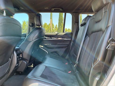 Used 2023 Jeep Grand Cherokee Trailhawk AWD/4WD image 17