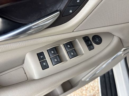 Used 2017 Cadillac Escalade ESV Luxury image 24