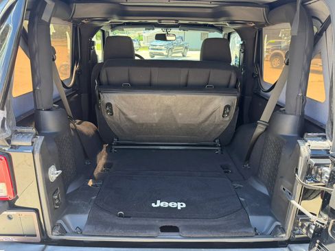 Used 2014 Jeep Wrangler Sport w/ Quick Order Package 24S AWD/4WD image 33
