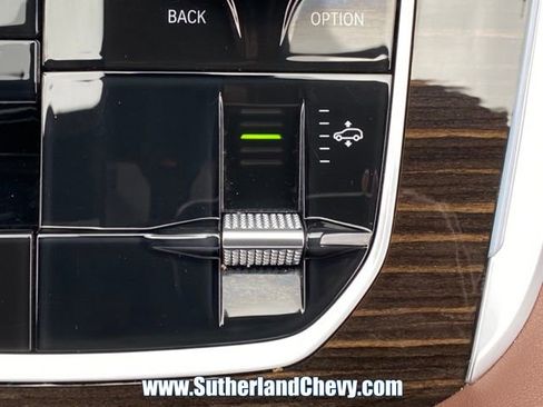 Used 2025 BMW X7 xDrive40i w/ Executive Package image 43