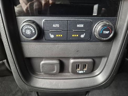 Used 2020 Buick Envision Essence AWD/4WD image 17