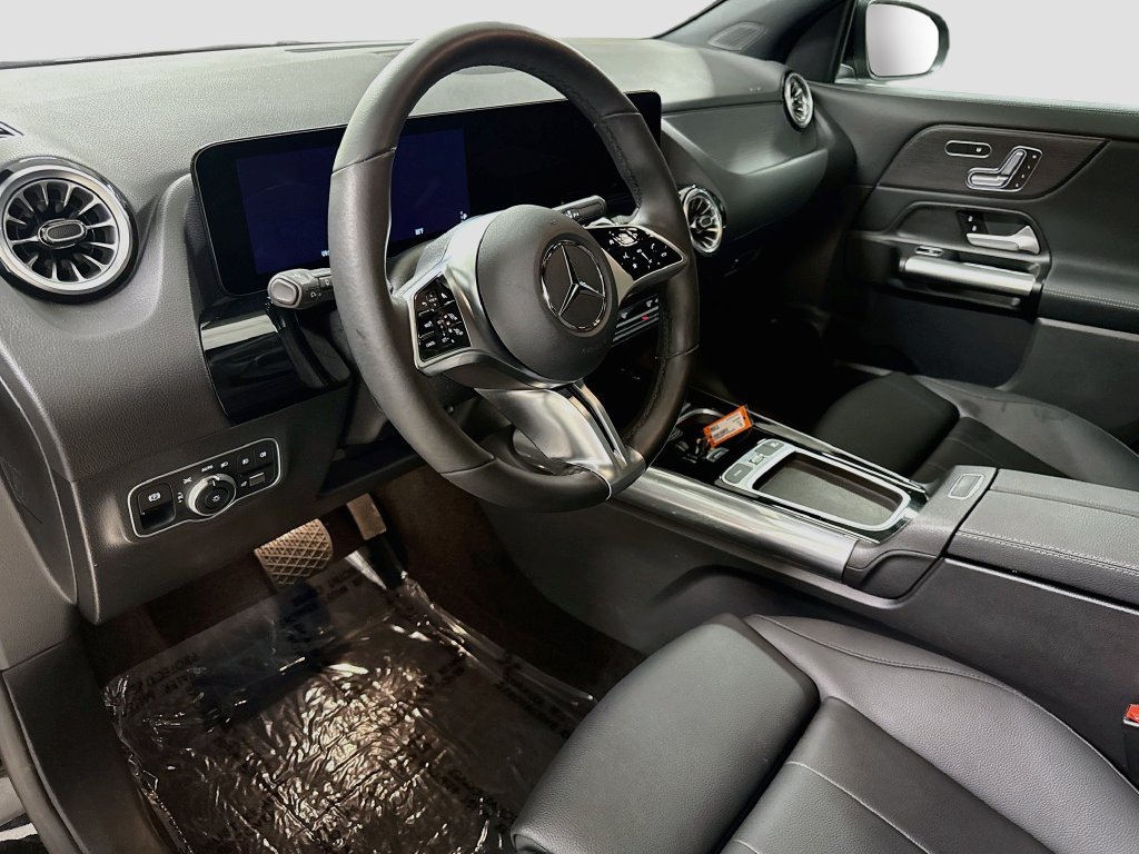 Used 2026 Mercedes-Benz GLA 250 4MATIC image 4