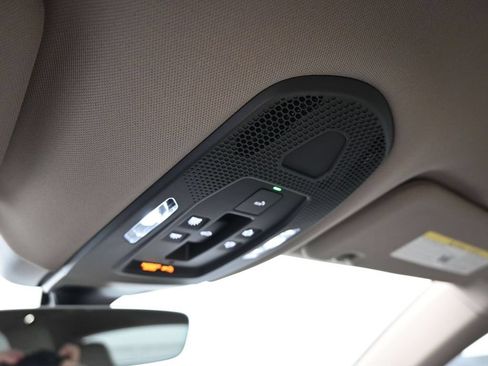 Certified 2025 Porsche Panamera image 11