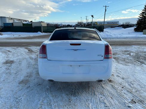 Used 2013 Chrysler 300 S image 6