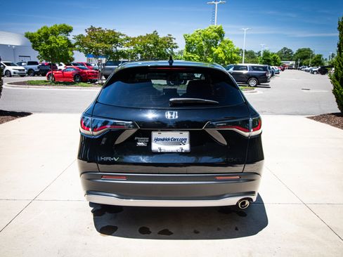 Certified 2024 Honda HR-V Sport image 9