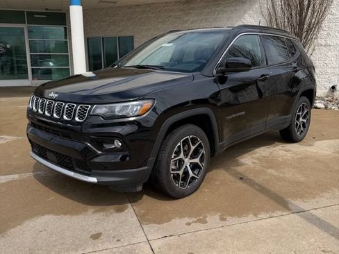 Used 2024 Jeep Compass Limited AWD/4WD image 1