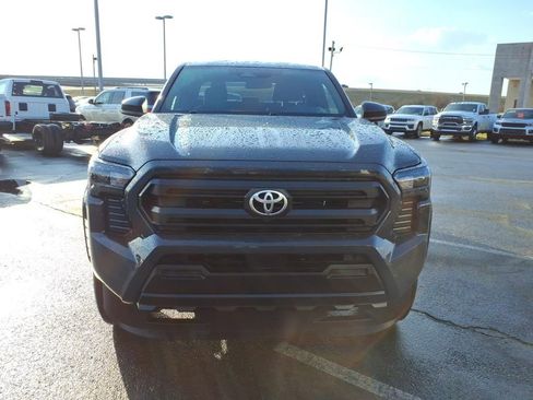 Used 2025 Toyota Tacoma SR image 2