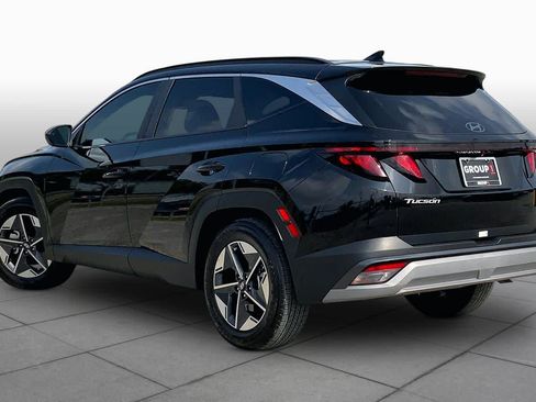 Used 2025 Hyundai Tucson SEL FWD image 12