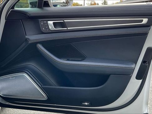 Used 2022 Porsche Panamera Turbo S image 27