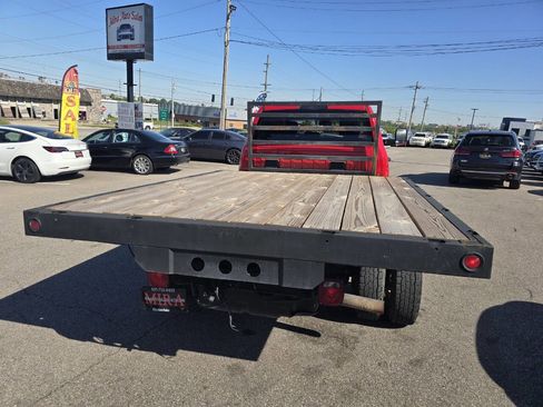 Used 2017 RAM 3500 Tradesman RWD image 5