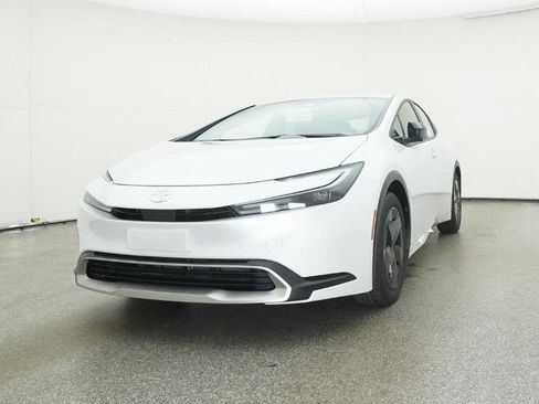 New 2026 Toyota Prius Plug-In Hybrid image 5