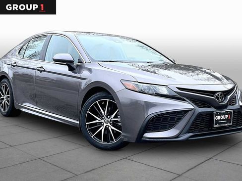 Certified 2023 Toyota Camry SE w/ Cold Weather Package image 3