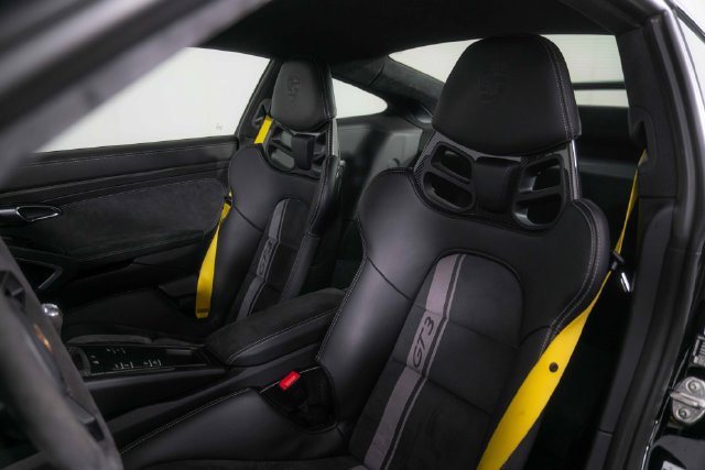 Used 2018 Porsche 911 GT3 RWD image 16