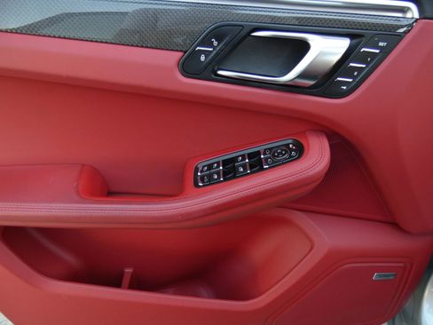 Used 2017 Porsche Macan GTS image 58