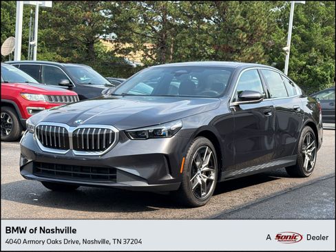 Used 2026 BMW 530i xDrive AWD/4WD image 1