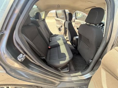 Used 2018 Ford Focus SE w/ SE Appearance Package FWD image 15
