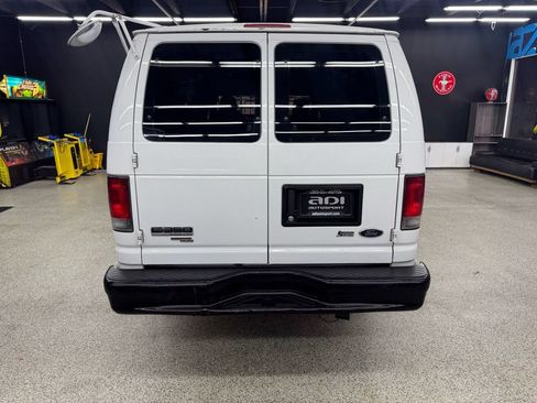 Used 2014 Ford E-350 and Econoline 350 Extended Super Duty RWD image 4