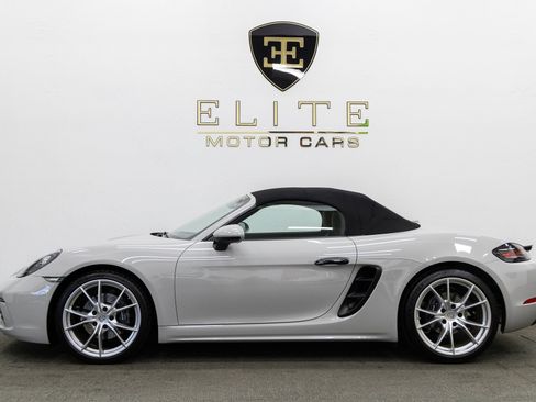 Used 2018 Porsche 718 Boxster image 21