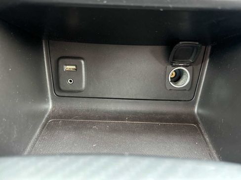 Used 2016 GMC Canyon SLE w/ All Terrain Package image 26